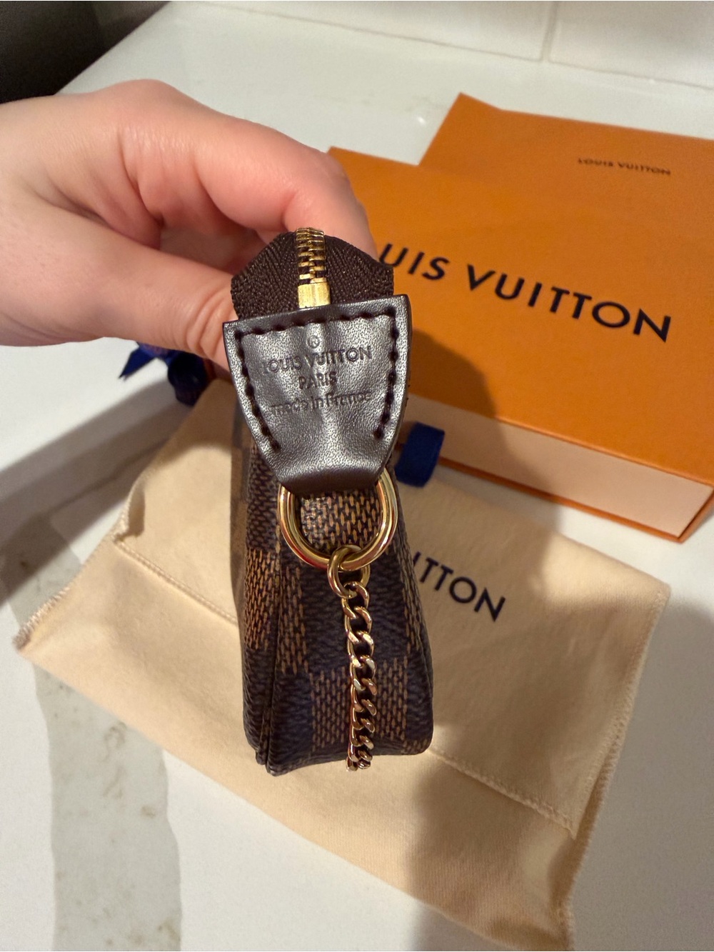 Louis Vuitton Mini Poschette Accessoires in Damier Ebene - Picture 9 of 16